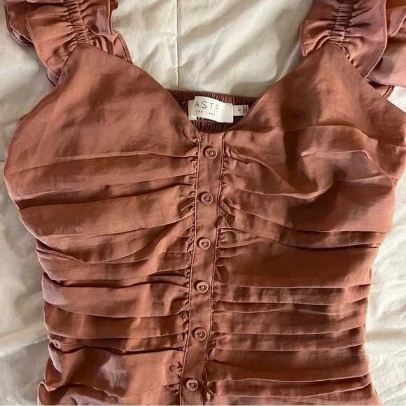 ASTR the label | NWOT Ruched Ruffle Shoulder Sleeveless Top Pink Size Small - Picture 4 of 10